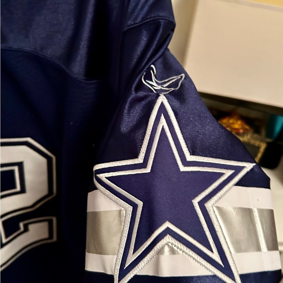 🏈Say What?! Who? 🫨Autographed Emmitt Smith Reebok NFL Jersey Number 22! - Picture 7 of 16